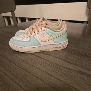 Nike Air Force 1 Low Sneakers